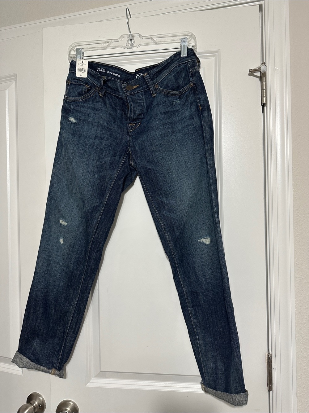 NWT Sz 00 LOFT dark wash cuffed boyfriend jeans relaxed fit subtle distressing.